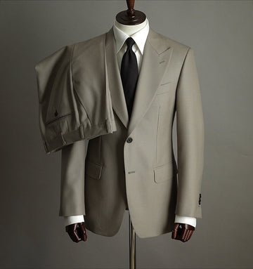 The Sandstone Classic Suit – full two-piece view on mannequin