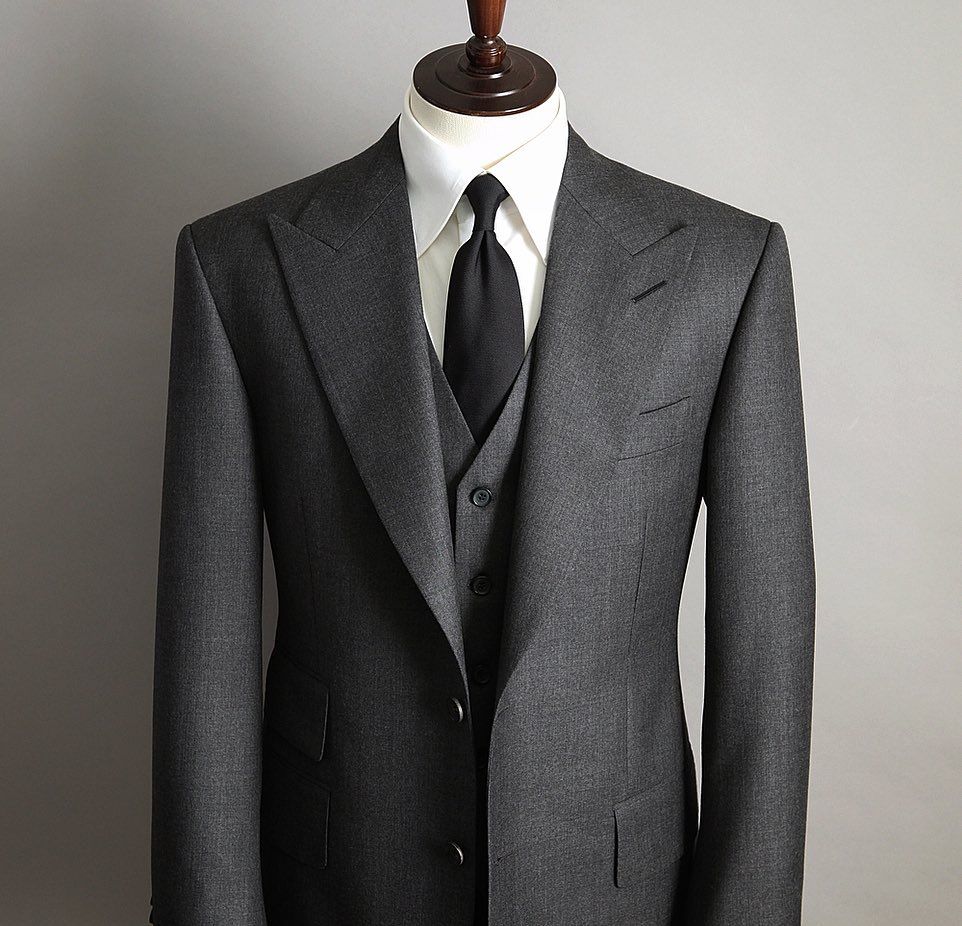 The Greyhall Three-Piece Suit - lapel detail